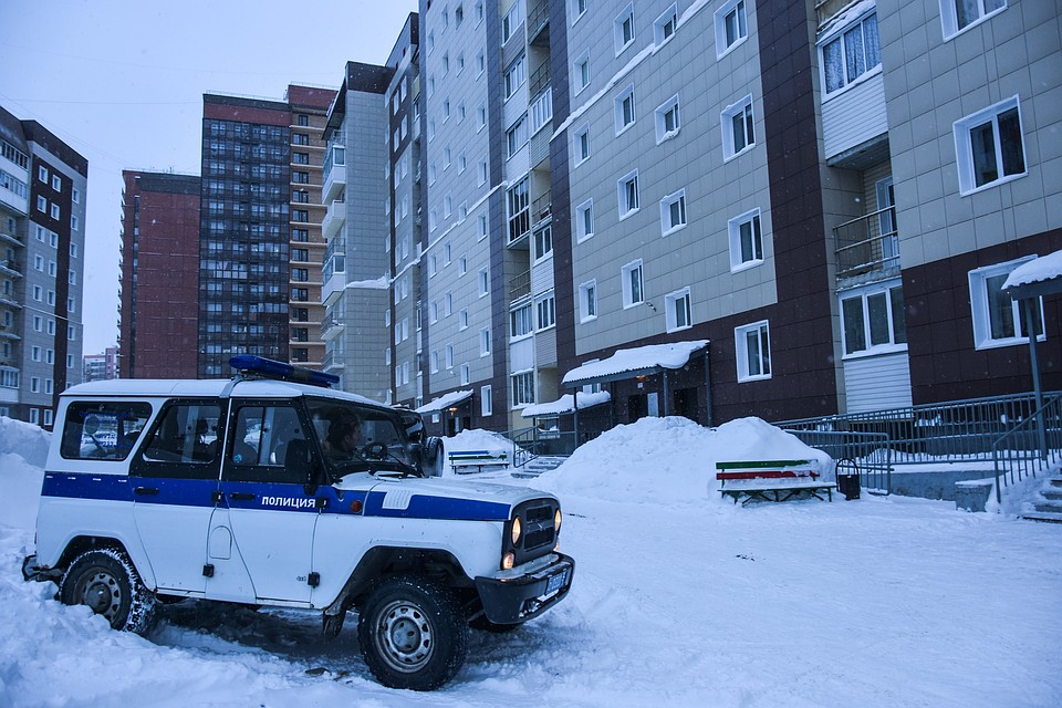 Двор, где случилась трагедия. Фото: Алена МАРТЫНОВА