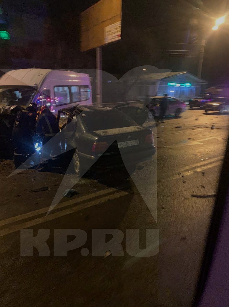 Движение на шоссе после аварии не перекрывалось Фото: очевидцев.