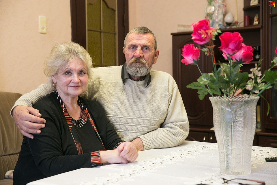 Виктор Николаевич и Светлана Николаевна рады принимать у себя съемочную группу. Фото: Павел МАРТИНЧИК