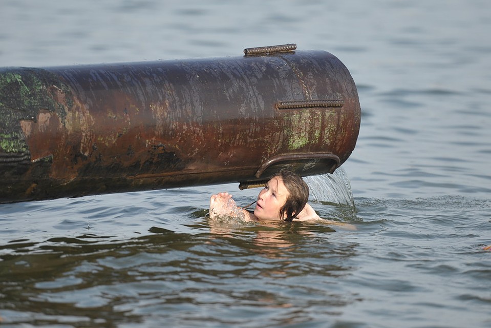 Миллионы кубометров воды сбрасывается ежегодно в море Фото: Евгения ГУСЕВА