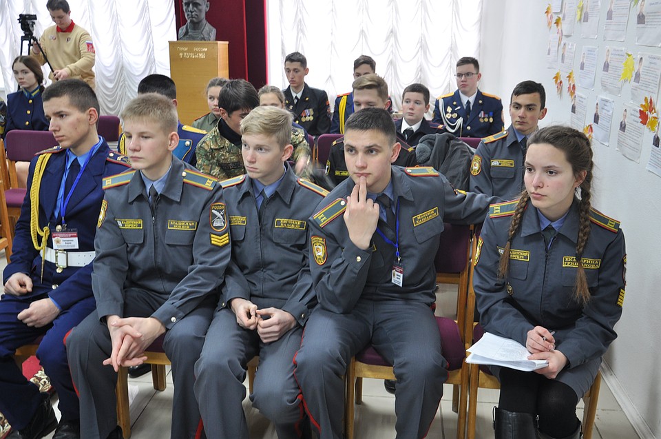 На дискуссионных площадках ребята обсудили, какими качествами должны обладать юные патриоты. Фото: Андрей МАТЛИН