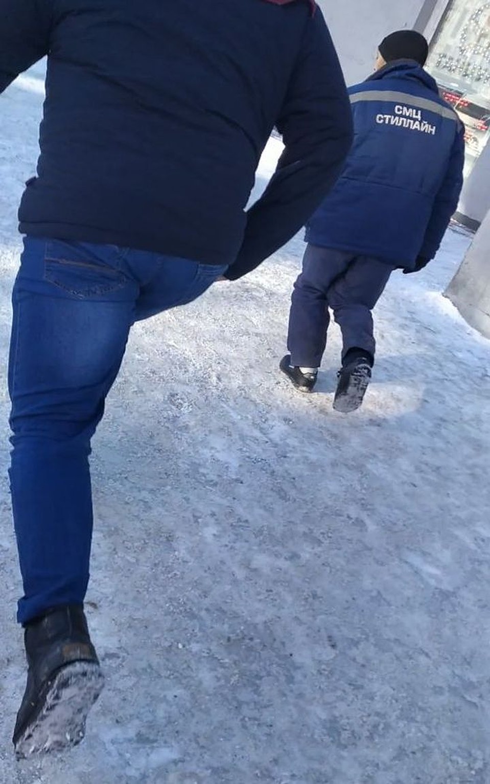 Мошенники испугались съемки на мобильный.