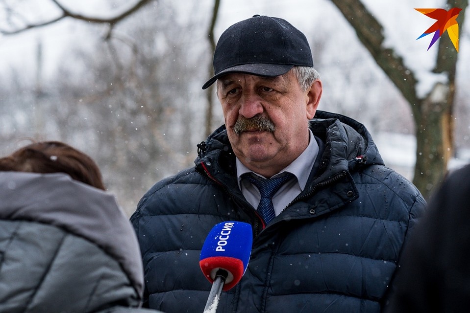 Если земля не осядет, то весной Евгений Гришин пообещал убрать излишки за счет подрядчика Фото: Вячеслав КОВАЛЕНКО