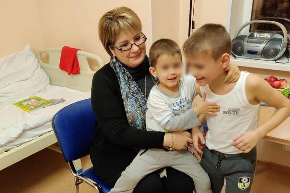 Сейчас дети находятся на попечении матери