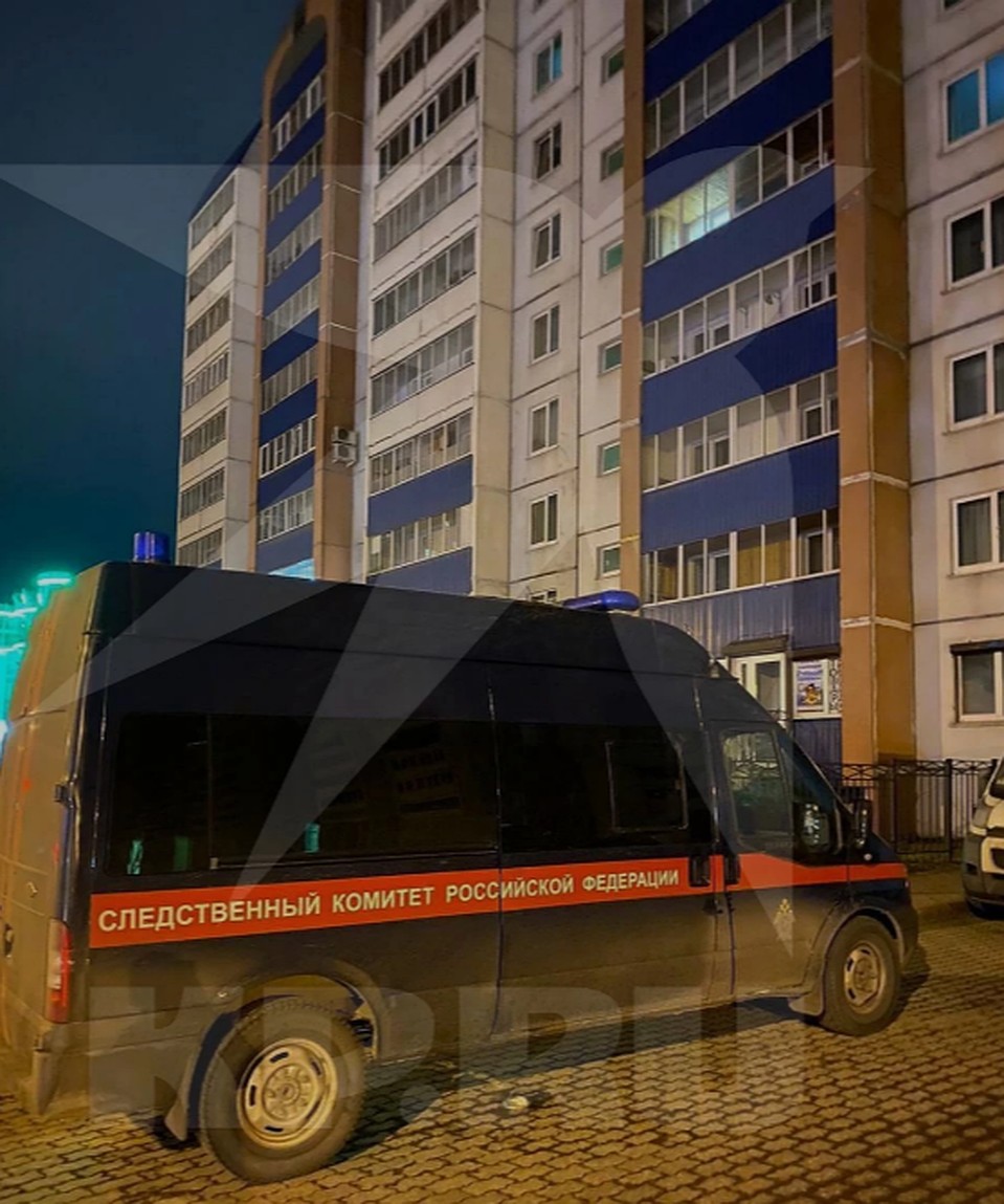 Силовики долго думали вскрывать ли квартиру