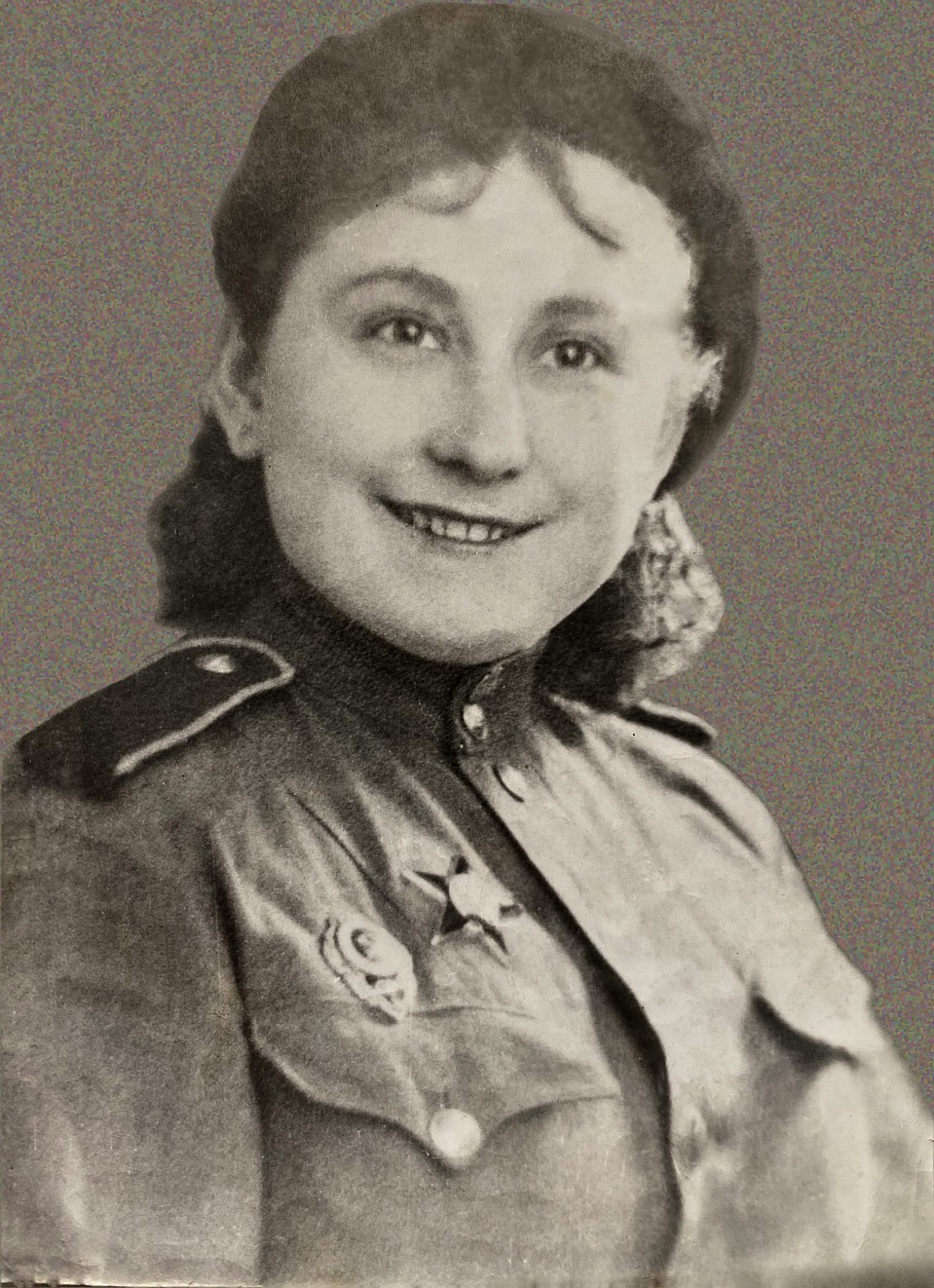 Улыбчивая медсестра запала в душу спасенному танкисту. Фото: Личный архив
