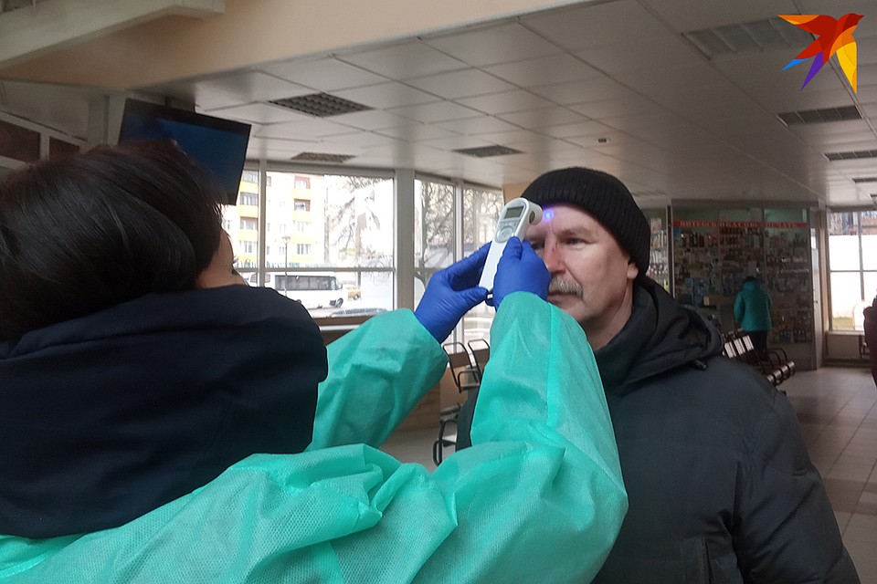 Тепловизоры используют только в помещении - в вагонах или здании вокзала. Фото: Наталья ПАРТОЛИНА