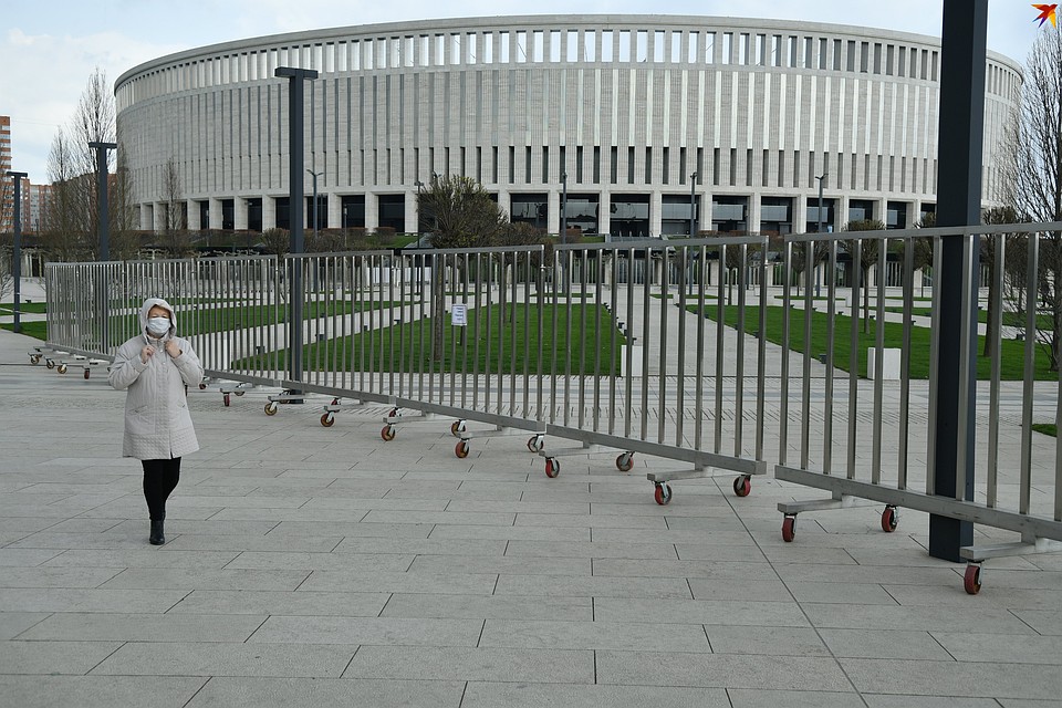 Пройти по парку в ближайшее время не удастся никому. Фото: Александр РАЙКО