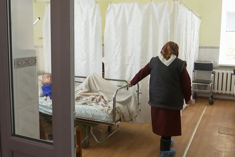 Все койки в Тернопольской областной больнице сейчас заняты пациентами из Монастыриски. Фото: YouTube