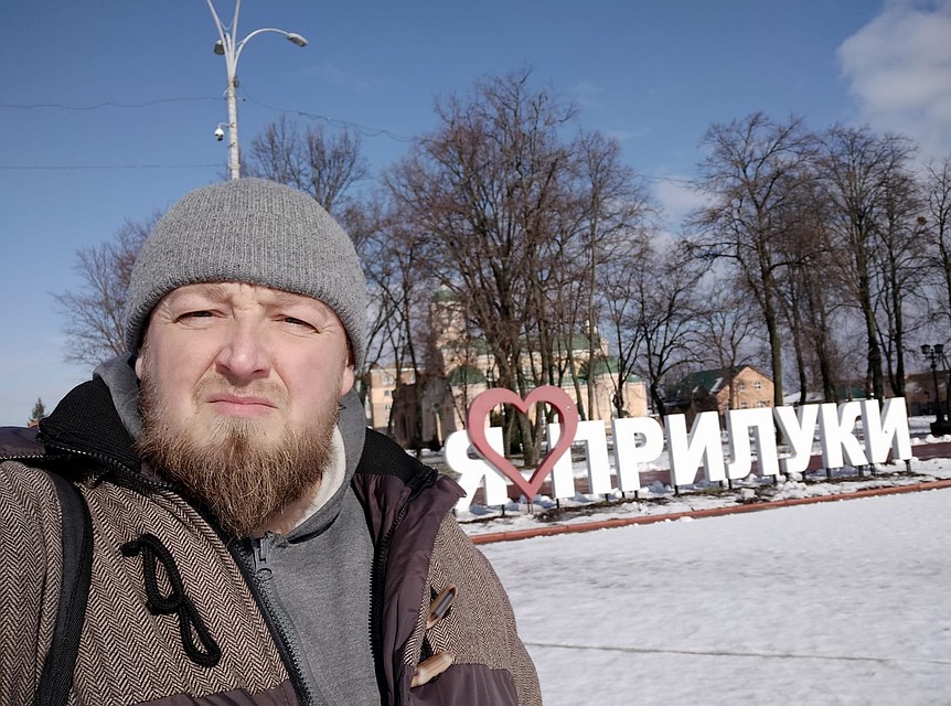 Денис объехал больше 100 районных центров Беларуси, а теперь решил все фотосъемки выложить в интернет через проект «Белорусская глубинка». Фото: фейсбук