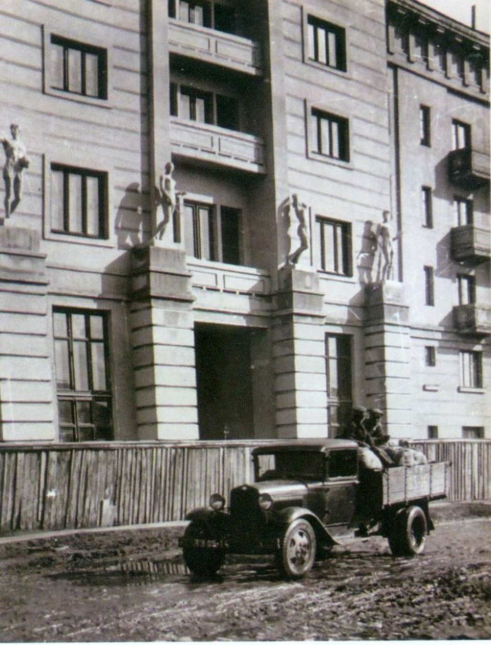 Дом на Павлюхина уникален и по замыслу, и по исполнению.