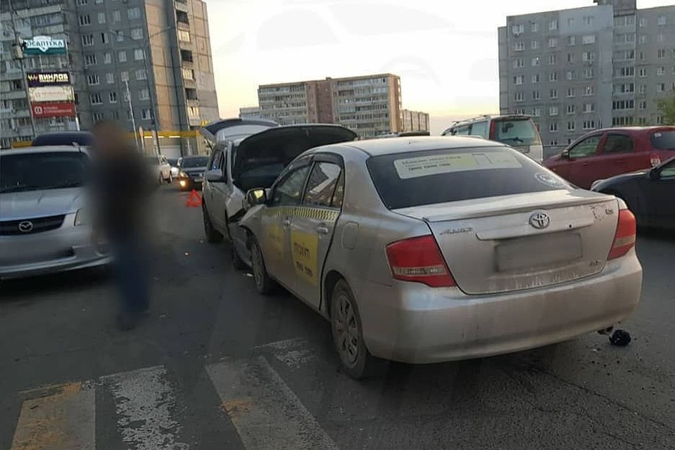 Столкновение случилось на зебре. Фото: AK_VDK, dps_vl