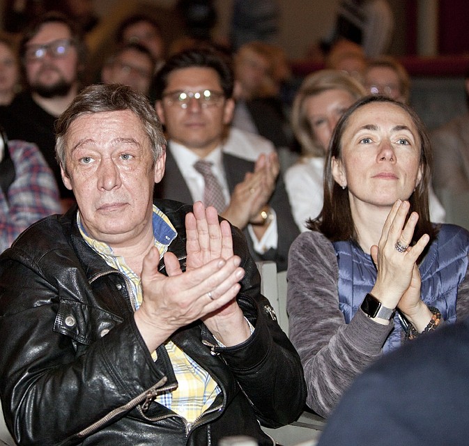 Нынешняя, пятая жена - Софья Кругликова. Фото: GLOBAL LOOK PRESS