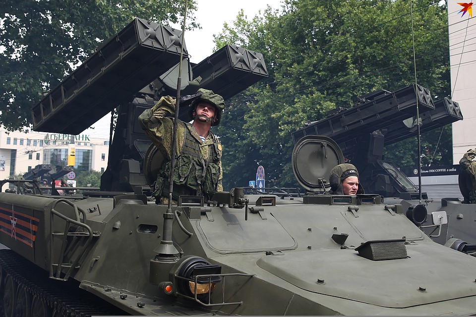 В Новороссийске прошел Парад Победы Фото: Виталий ТИМКИВ