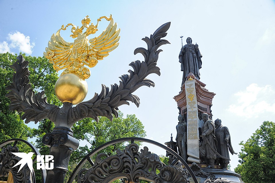 Памятник Екатерине II в Краснодаре. Фото: Владимир ВЕЛЕНГУРИН