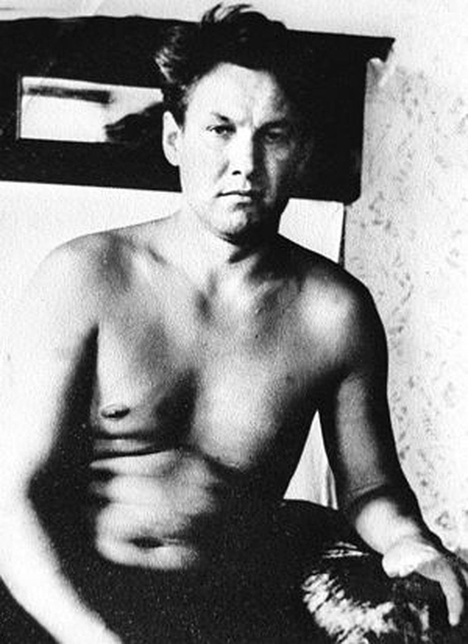 1953 год. На фото будущий президент, а пока - студент Уральского политехнического института Борис Ельцин.