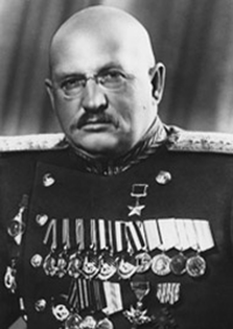 Иван Ефимович Петров