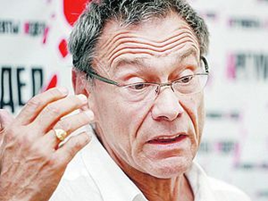 У Кончаловского всегда свой взгляд на проблему - не всегда совпадающий с мнением брата, Никиты Михалкова.