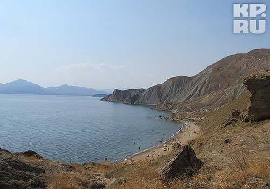 В Крымских бухтах много нудистских пляжей.