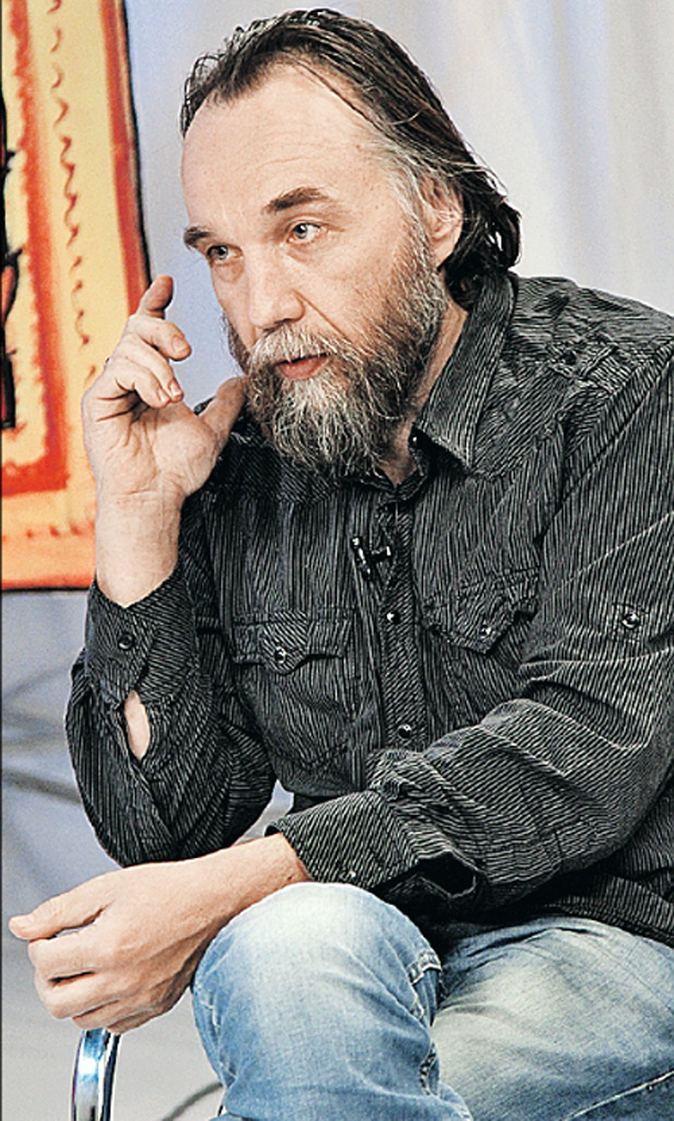 Александр Дугин: «Америка живет по принципу «умри сегодня ты, а я завтра». И готова погрузить любую страну мира, которая ей мешает, в кровавую гражданскую войну».
