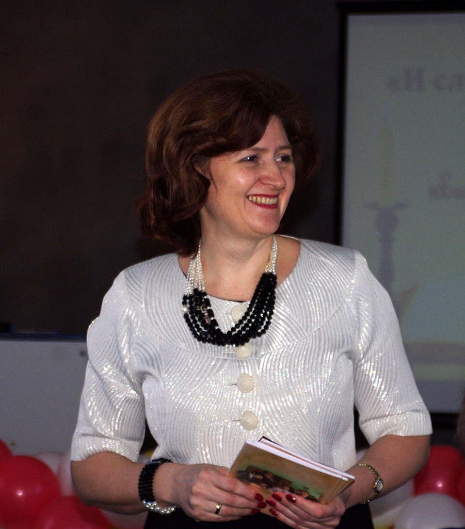 директор школы Екатерина Евстратова