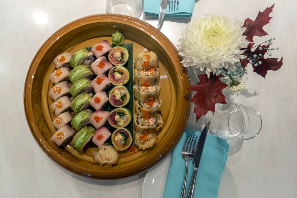 «Море» на Патриках»: теперь еще и мясо