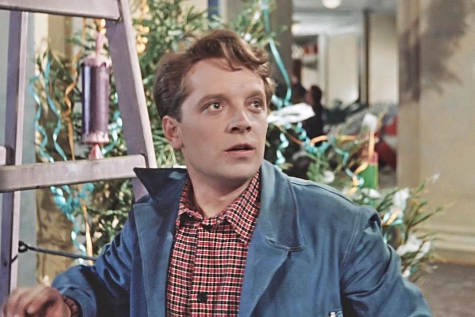 Что случилось со звездой фильма «Карнавальная ночь» Юрием Беловым и его сыном