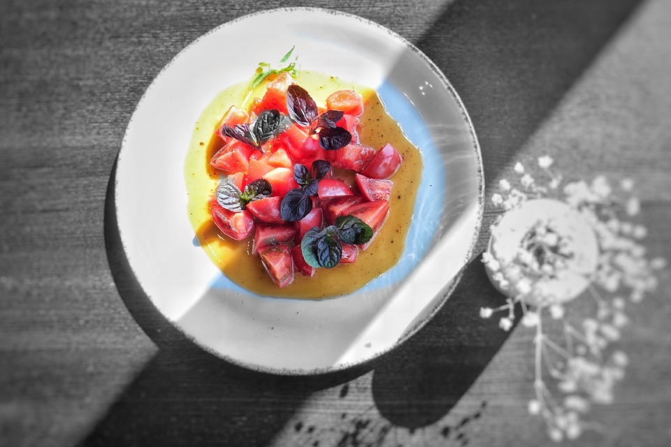 Вино с панорамными видами в «Виновниках Sky», новые блюда в Grace Bistro и «Полярная весна» в «СибирьСибирь»