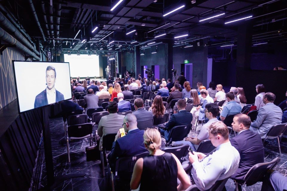 15 лучших конференц-залов в Москве в 2025 году