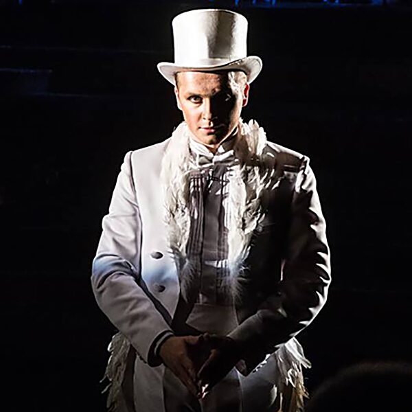 Спектакль «Гнездо перелетных птиц» в театре «Сфера»