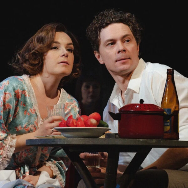 Спектакль «Муж и жена снимут комнату» в Театре Сатиры