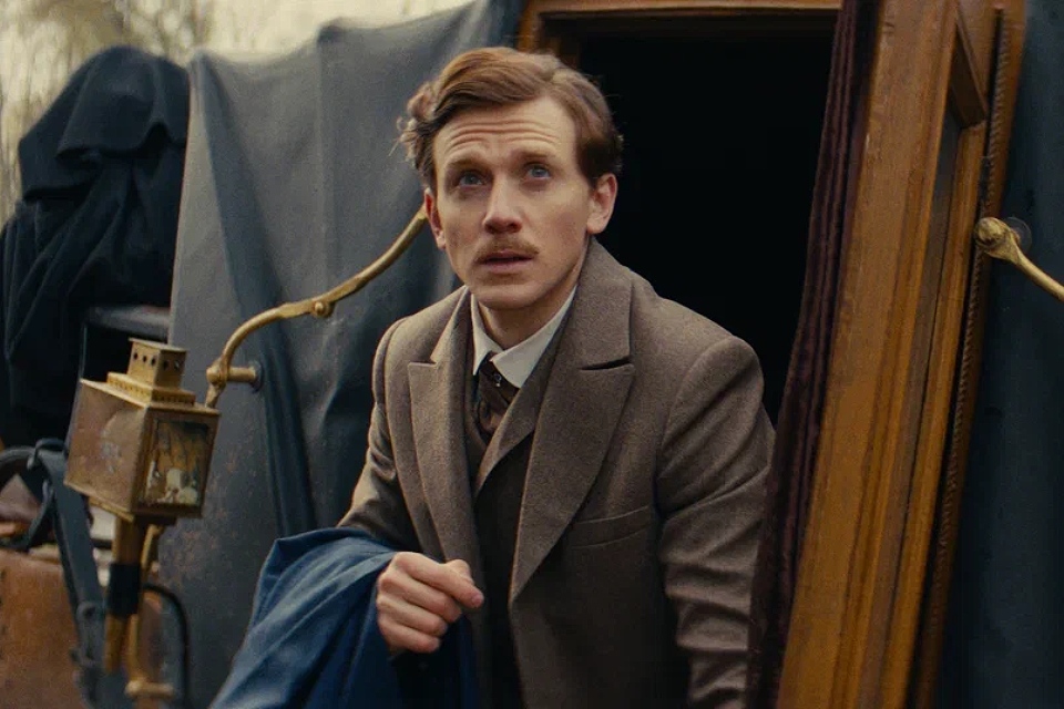 Фильм «Левша» (2026): альтернативный Петербург, блоха-жучок и переосмысление рассказа Николая Лескова