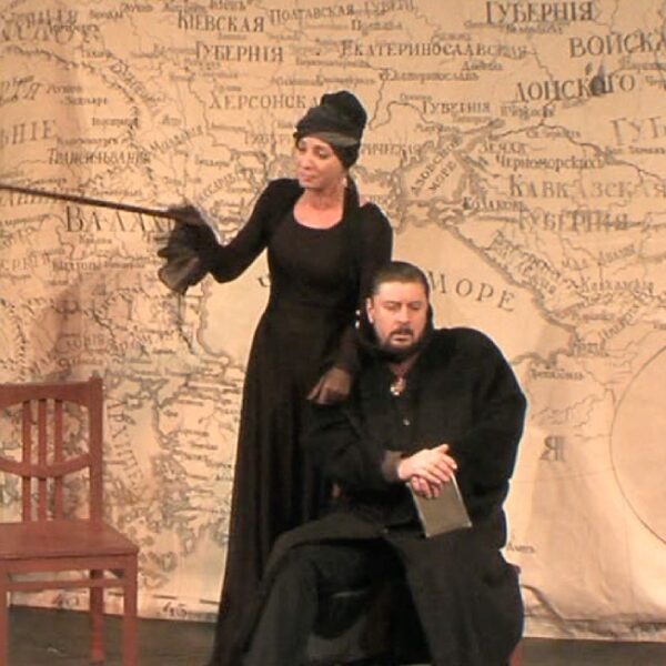 Спектакль «Война и мир. Начало романа» в театре «Мастерская Петра Фоменко»