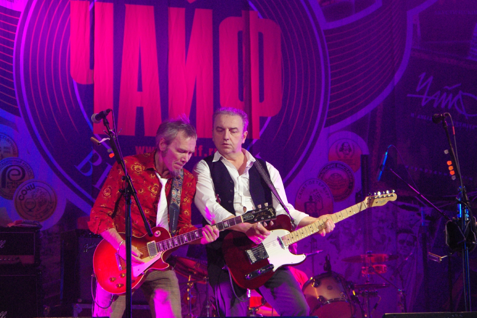 Группе «Чайф» — 40 лет: вопреки известной песне, их услышали все