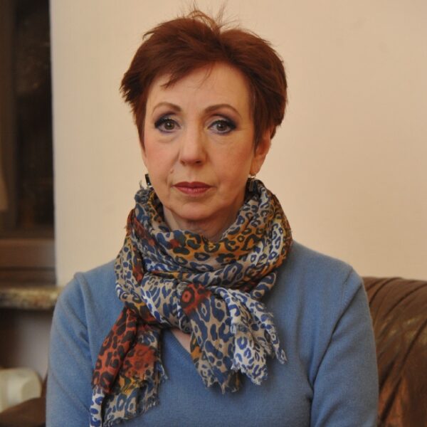 Спектакль «Деревья умирают стоя»