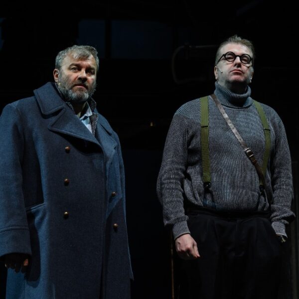 Спектакль «Двадцать дней без войны» в МХТ 