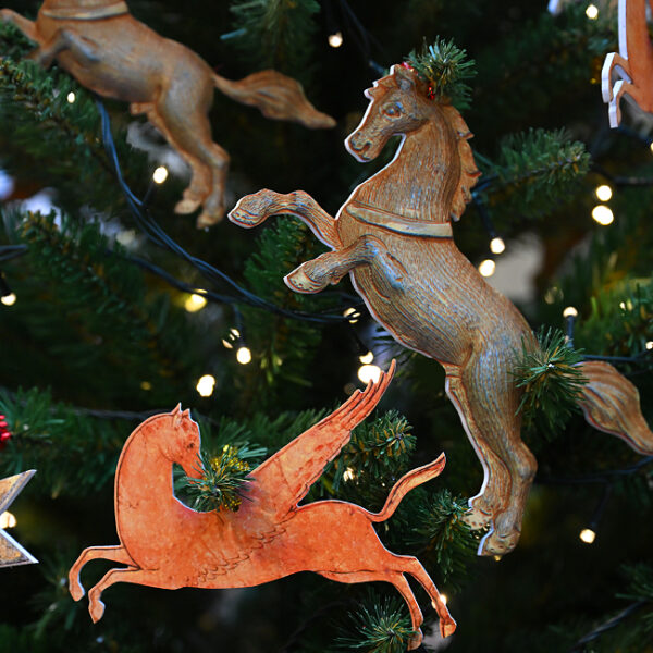 Новогодняя ярмарка на Пушкинской набережной