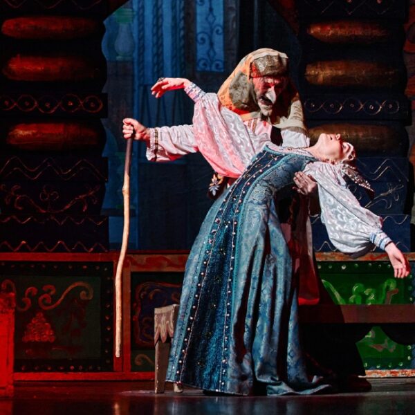 Спектакль «Аленький цветочек» в Театре Пушкина