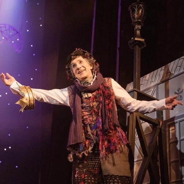 Спектакль «Волшебные истории Оле Лукойе»