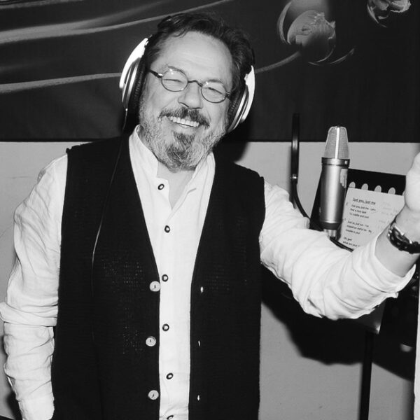 Концерт Игоря Скляра «В жизни теперь другие ритмы…»