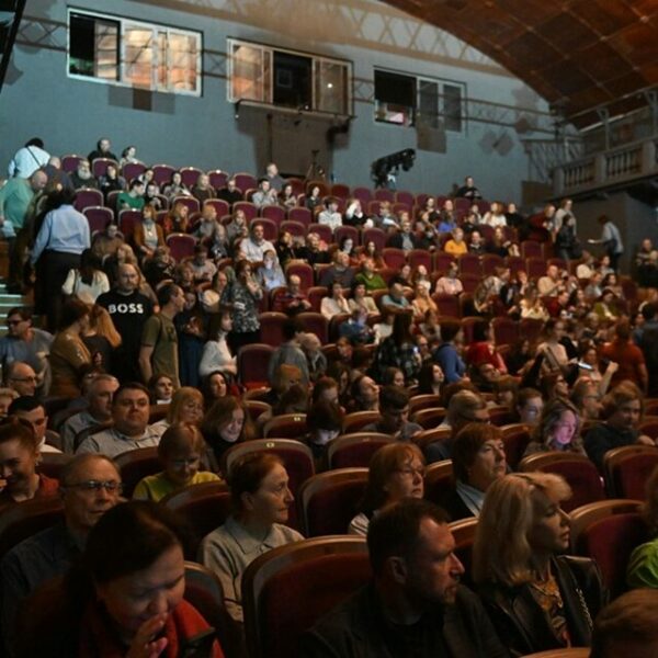Спектакль «Отрочество» в ТЮЗе