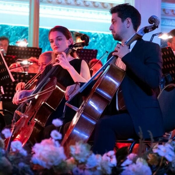 Фестиваль «Кругом – Петербург. Синхронизация»