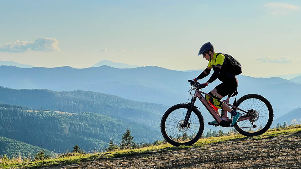 Лучшие электровелосипеды для взрослых 2025