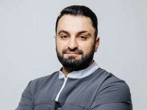 Андраник Тухарян