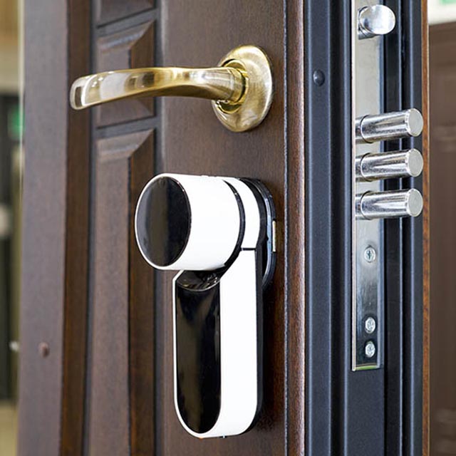 Лучшие умные замки на входную дверь