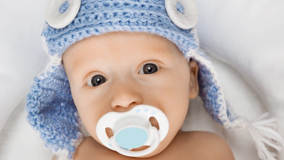 11 лучших пустышек для новорожденных в 2025 году