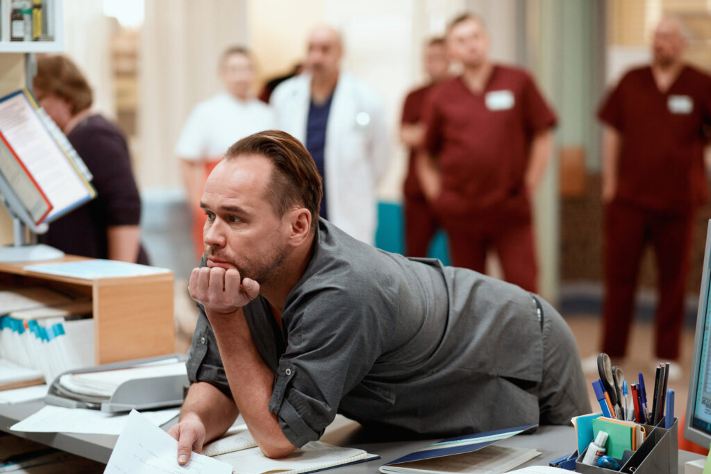 Брагин больше не работает в больнице: Максим Аверин рассказал о съемках «Склифосовский-8»