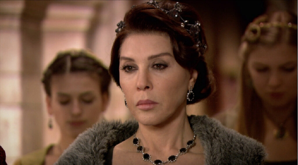 Несчастный брак Валиде и причина, по которой эта женщина заслуживает жалости