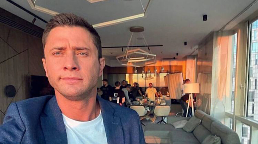 Павла Прилучного застали в жарких объятиях с молодой женой в Сочи