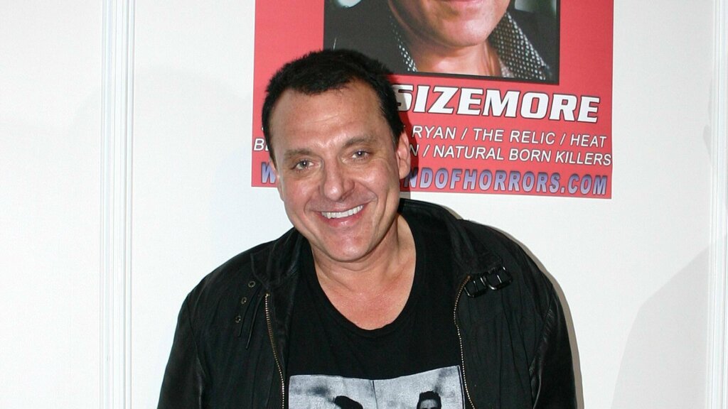 Популярный голливудский актер Том Сайзмор после инсульта находится при смерти